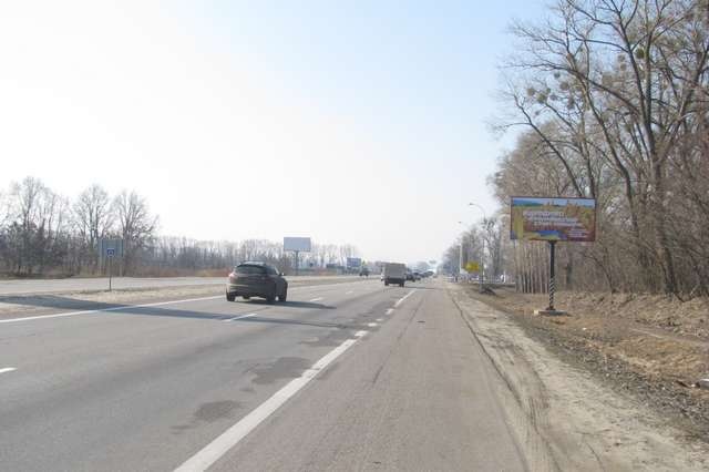 Щит 6x3,  Киев - Одесса 12 км+900м от Киева (справа, в напр. Одессы, 150м до АЗС)