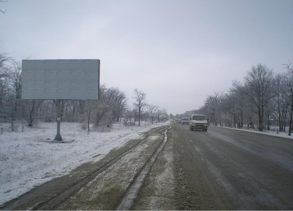 Щит 6x3,  Симферополь. В сторону Евпатории 109 + 000. За Аркой ТНК, за Аэропортом.