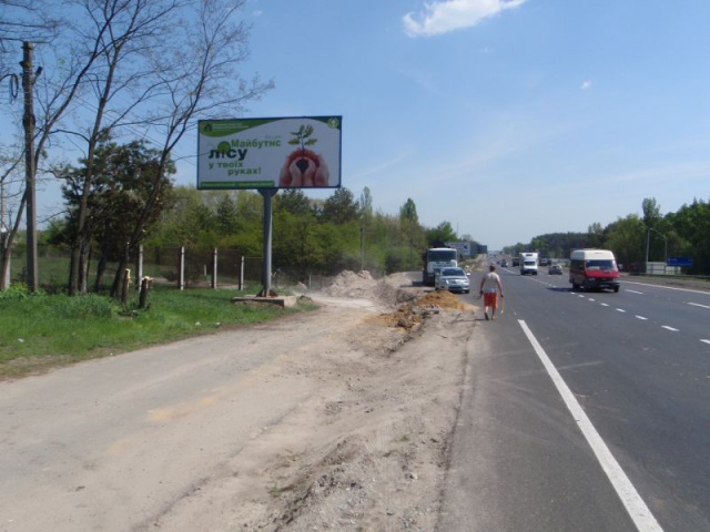 Щит 6.2x2.85,  с.Мила, навпроти Кіберклініки Спіженко, 25+400 праворуч