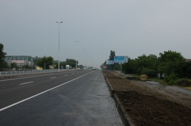 Щит 6.2x2.85,  с.Мила, перед поворотом на с.Петрушки, 26+200 ліворуч