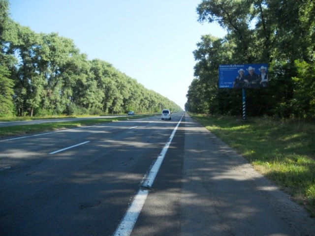 Щит 6x3,  Черниговская трасса, 24км 900 м от КПП, право, перед поворотом на с.Рудня