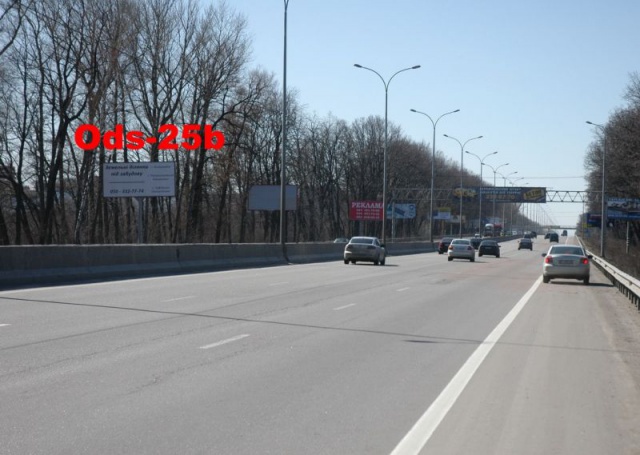 Щит 6.2x2.85,  біля супермаркета "Нова лінія", 14 км +400 ліворуч