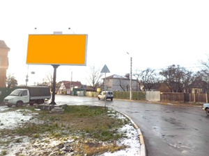 Призма 6x3,  на углу ул. Октябрьская и ул. Вокзальная (на переезде)