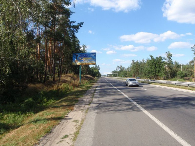 Щит 6x3,  На пішохідному переході, 31+800 км., праворуч