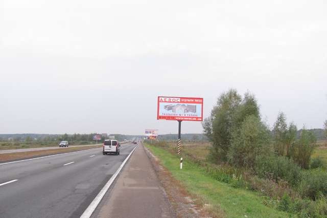 Щит 6x3,  Киев - Чернигов 10 км + 710 м (справа в напр.г.Киев 3км. до Броваров)
