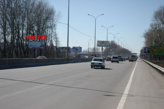 Щит 6.2x2.85,  біля супермаркета "Нова лінія", 13 км+ 700 ліворуч