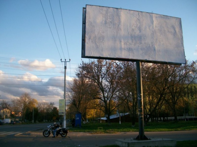 Щит 6x3,  г.Боярка, ул. Белогородская, 46, поворот на горсовет