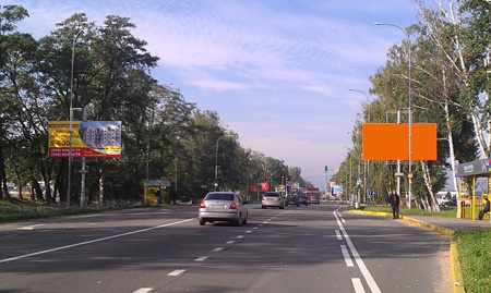 Щит 6x3,  ул. Новое шоссе, направление из Киева, рядом с ТЦ Модуль, на остановке