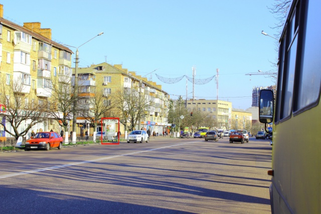 Сітілайт 1.2x1.8,  вул. Київський Шлях, 73, поблизу "Приват банк"