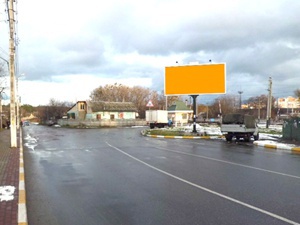 Призма 6x3,  на углу ул. Октябрьская и ул. Вокзальная (на переезде)