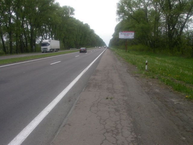 Щит 6x3,  Черниговская трасса, 27км 850 м от КПП, лево, въезд в с. Семиполки