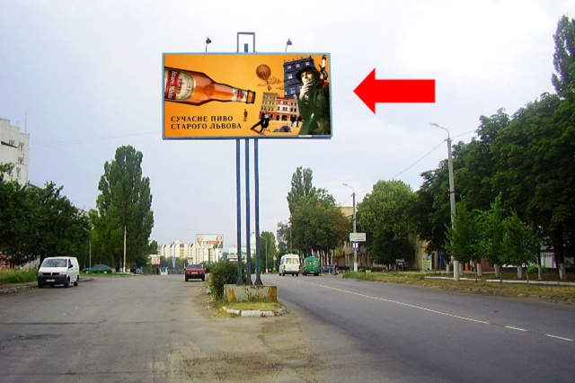 Щит 6x3,  Киевская ул. / ул. Глиняная, разделитель, въезд из Киева
