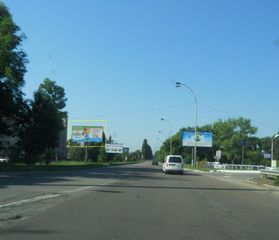 Щит 6x3,  г.Бровары, ул.Киевская, 292, через дорогу от АЗС КЛО