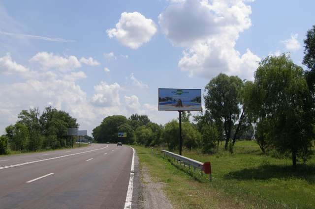 Щит 6x3,  Киев - Харьков 30км + 700 м от Киева (справа в напр. г.Харькова)