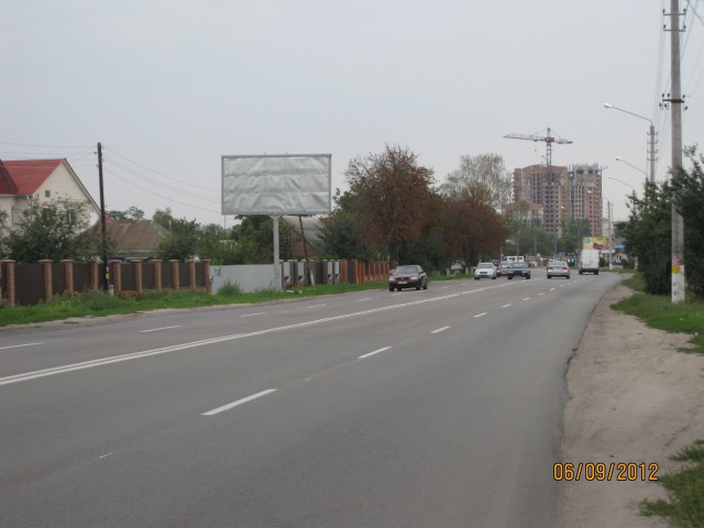 Щит 6x3,  Траса Е40, вул. Київський Шлях, 138  перед розвилкою