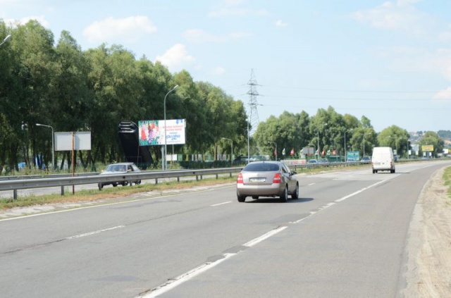 Щит 6x3,  Біля садового центру Інтерфлора; 23+000 праворуч