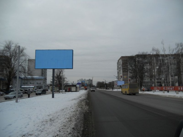 Щит 6x3,  г.Бровары, ул.Кирова, 90, напротив парка Победы, перекресток с ул. Грушевского