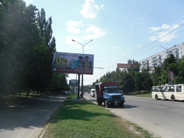 Щит 6x3,  Вул. Леваневського в районі житлового буд. № 50/5 (навпроти зупинки ПТУ №9)