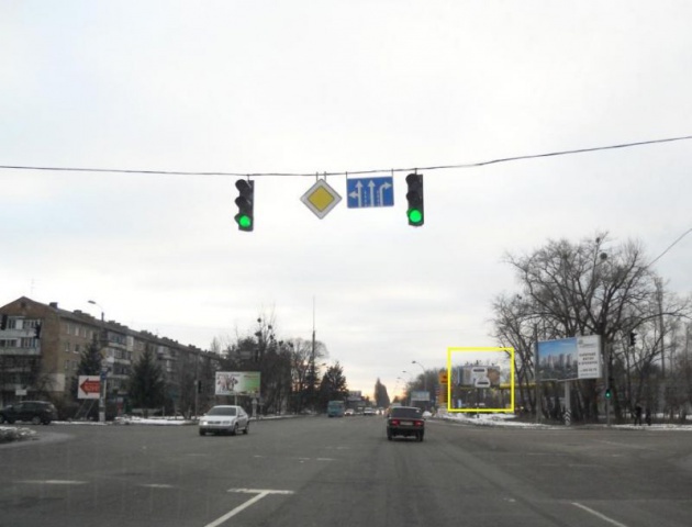 Щит 6x3, г.Бровары, ул.Киевская, напротив дома 292, перекресток с ул.Чорновола, АЗС КЛО, 100м от ОЛДИ в сторону Киева Щит 6x3, г.Бровары, ул.Киевская, напротив дома 292, перекресток с ул.Чорновола, АЗС КЛО, 100м от ОЛДИ в сторону Киева