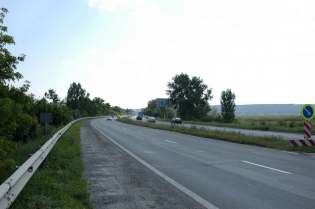 Щит 6x3,  Перед мостом через р. Стугна; с. Таценки; км. 40+530 праворуч
