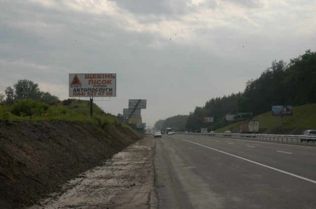 Щит 6x3,  за с. Стоянка, 22 км +750 ліворуч