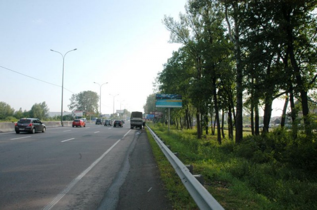 Щит 6x3,  біля супермаркета "Нова лінія", 13 км+600 праворуч