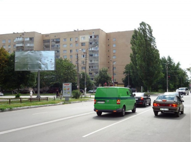 Щит 6x3,  г.Бровары, перекресток бул.Незалежности и ул.Короленко, направление с ул.Короленко