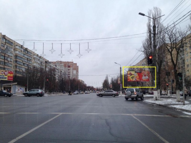 Щит 6x3,  г.Бровары, бул. Незалежности, 12, перекресток с ул.Короленко