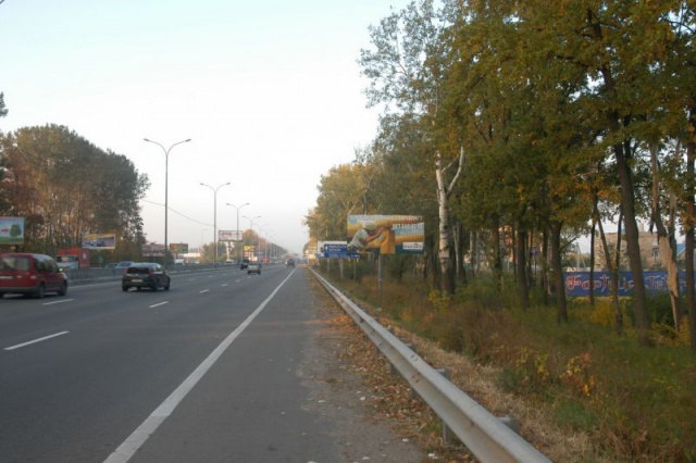Щит 6x3,  біля супермаркета "Нова лінія", 13 км+650 праворуч